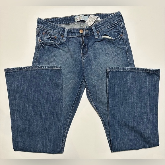 Levi Strauss Signature Women’s Juniors Size 9 Medium Denim Blue Jeans EUC - Picture 1 of 8